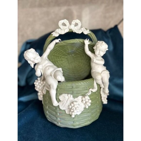 Porcelain Bucket with Angels 12" 10" - Picture 13 of 16